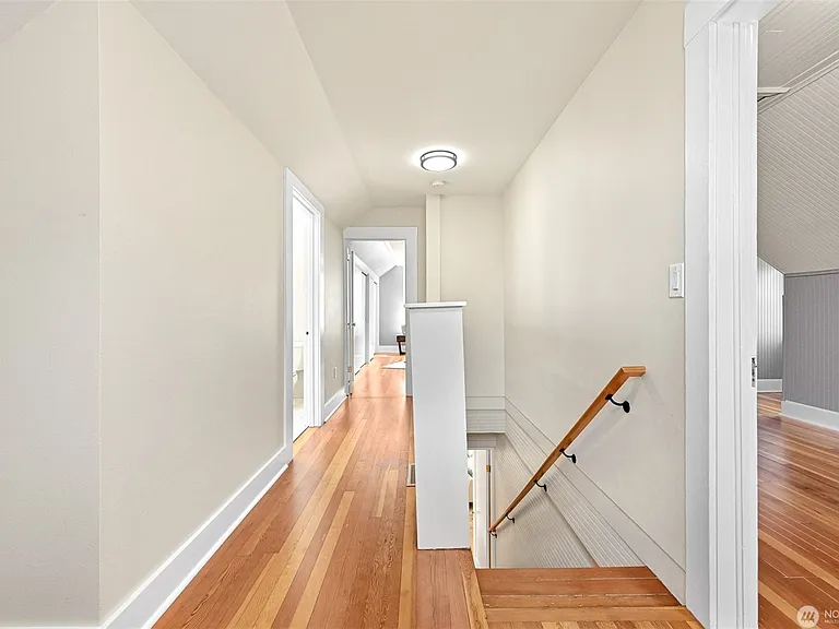 809 12th St — Photo 24
