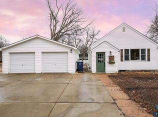 104 S Charles Ave, Colton, SD 57018