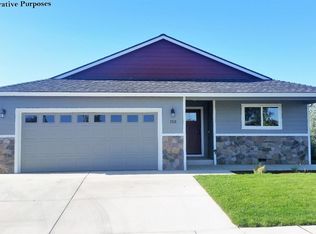 907 Sellwood Dr, Eagle Pt, OR