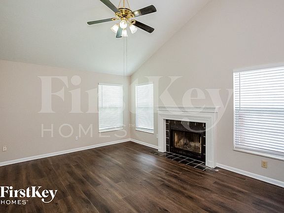 3rd image of 9466 Fairview Pkwy