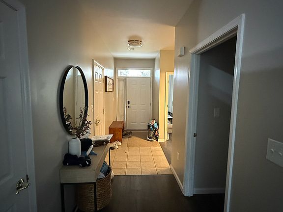 5th image of 108 N Lakeview Dr