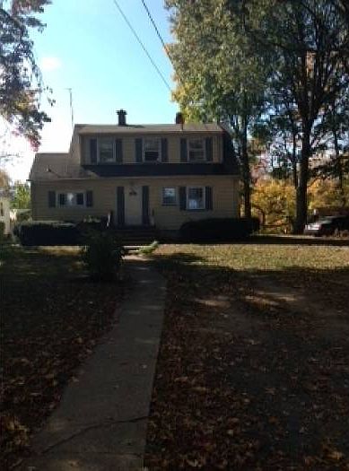 2nd image of 451 Riverside Dr