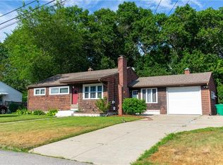 70 Helen Ave, Warwick, RI 02886