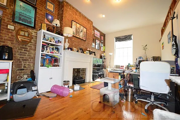 Rented by City Stop Realty | media 3