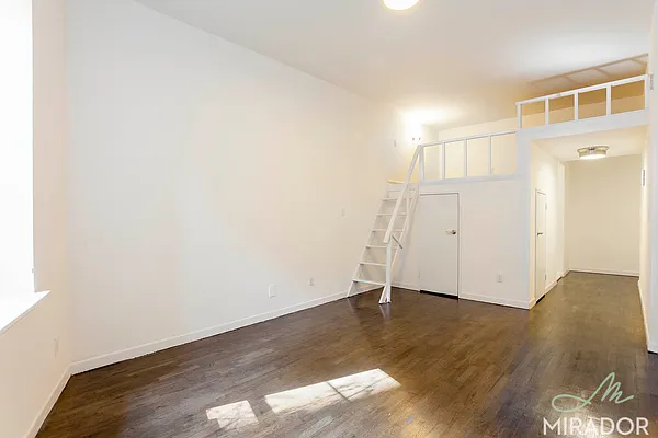 Rented by Mirador Real Estate | media 24