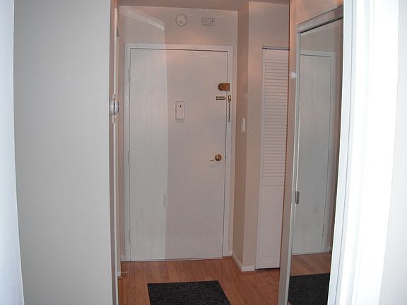 3rd image of 200 Willow Ln