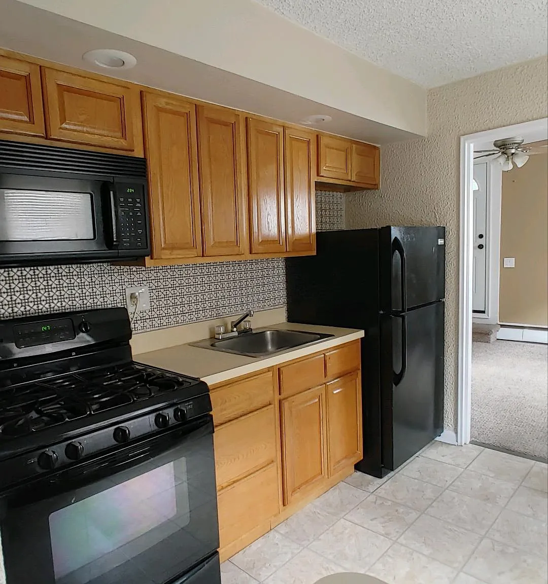 1 bed, 750 sqft, $1,125 — Photo 4