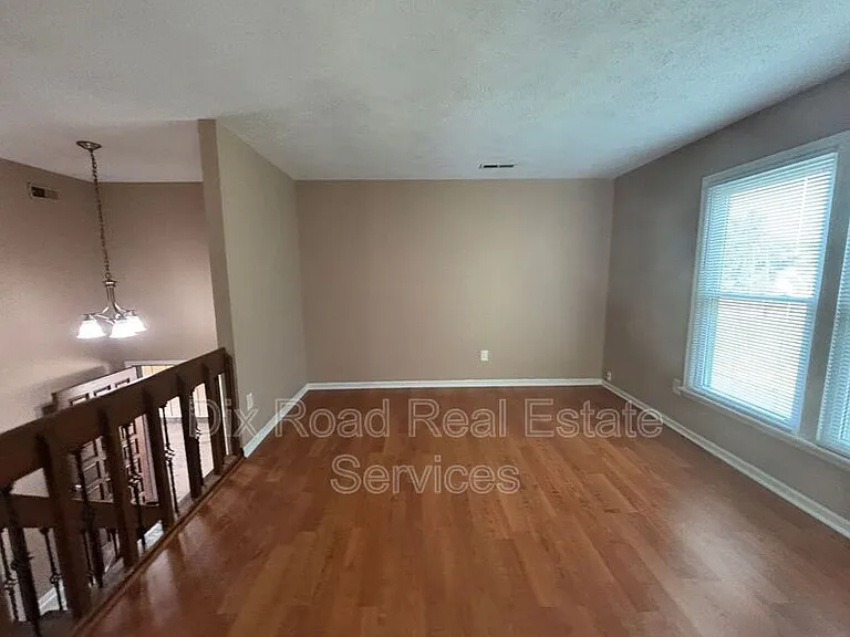 4107 Central Ave — Photo 9
