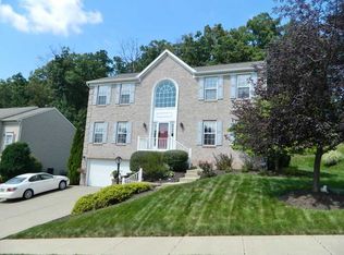 5005 Spruce Dr, Coraopolis, PA