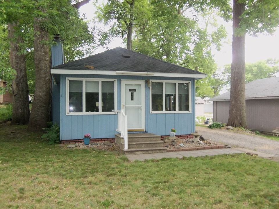 1st image of 15206 Linden St