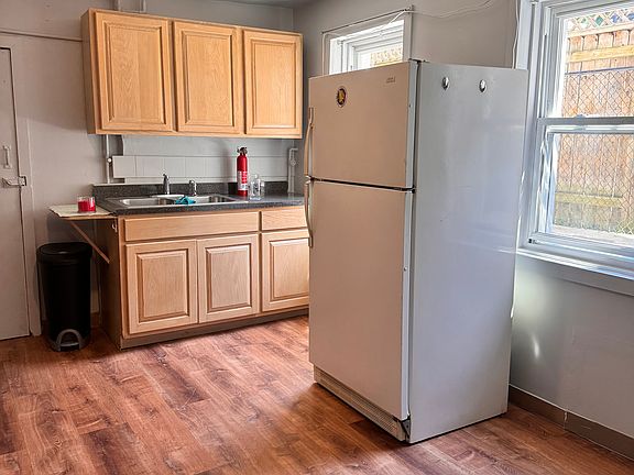 5th image of 1267 N Marion Ct #1