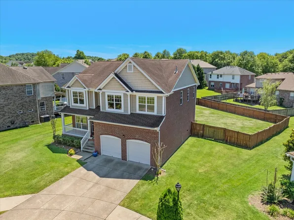 605 Waterway Ct, Nashville, TN 37221