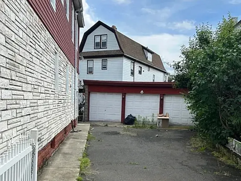 450 W Grand St #L-2 — Photo 12
