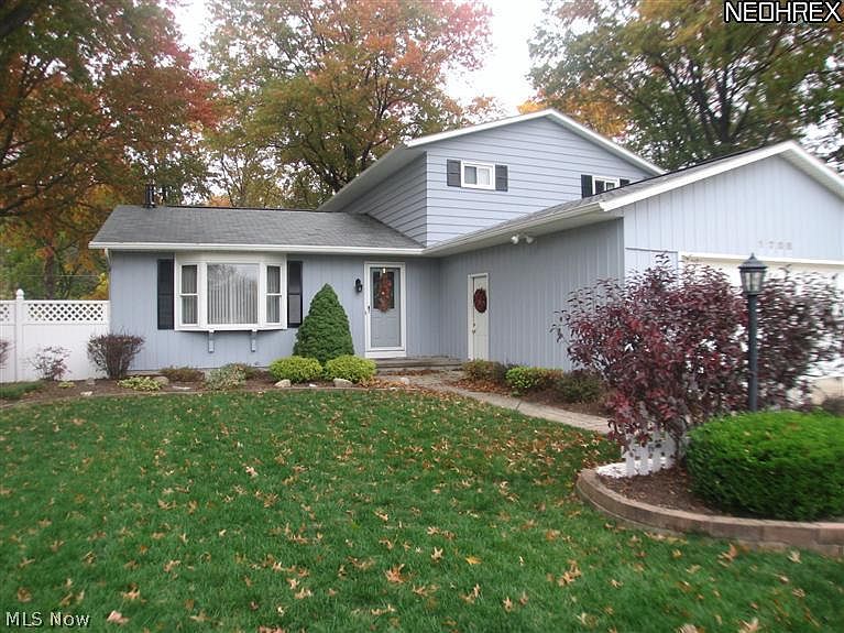 1st image of 1708 N Nantucket Dr