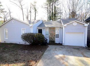 5417 Ridge Forest Dr, Stone Mountain, GA 30083