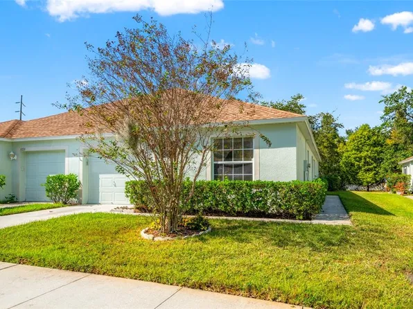 5727 Autumn Shire Dr, Zephyrhills, FL 33541