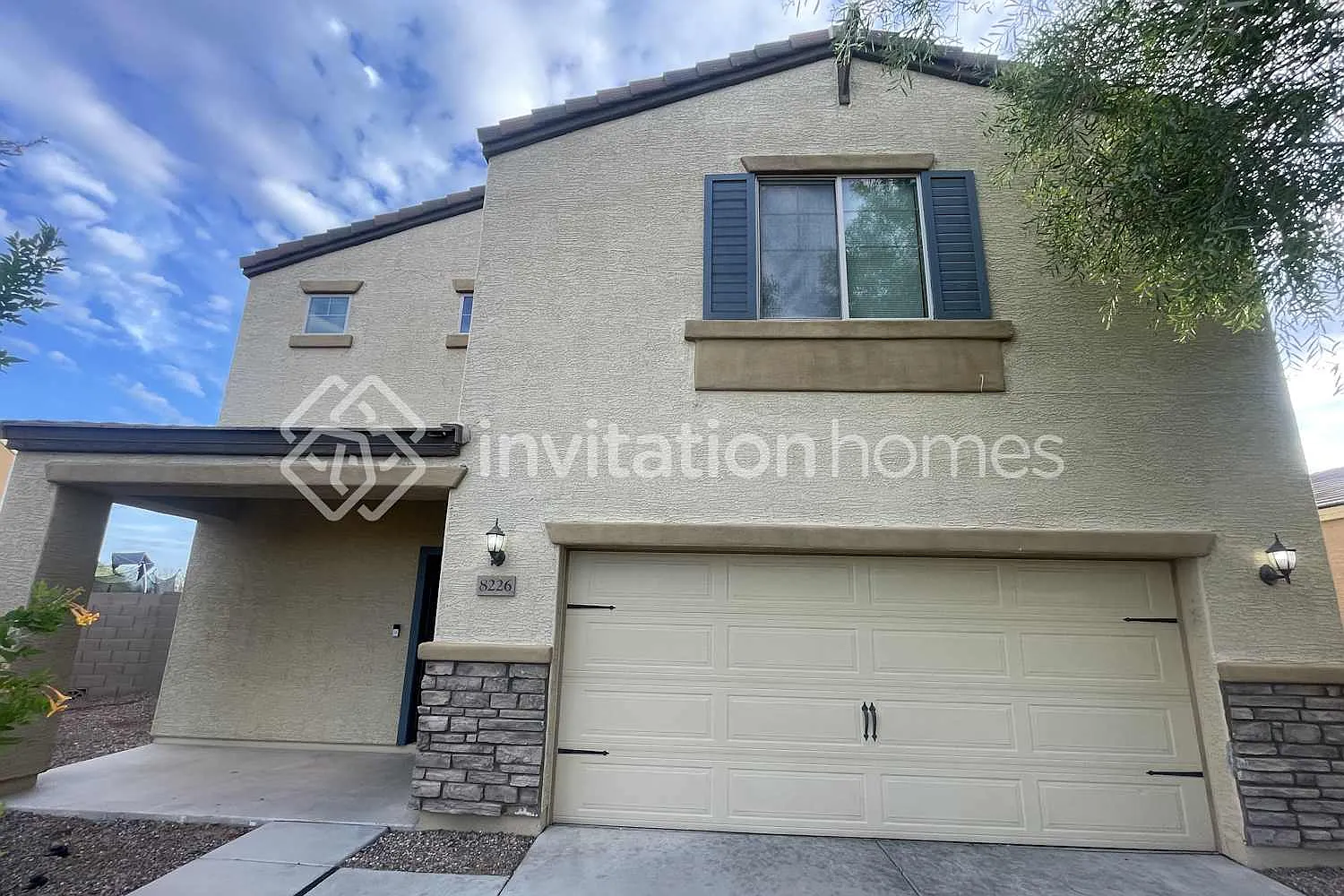 8226 W Wood Ln Phoenix, AZ 85043 — Photo 1