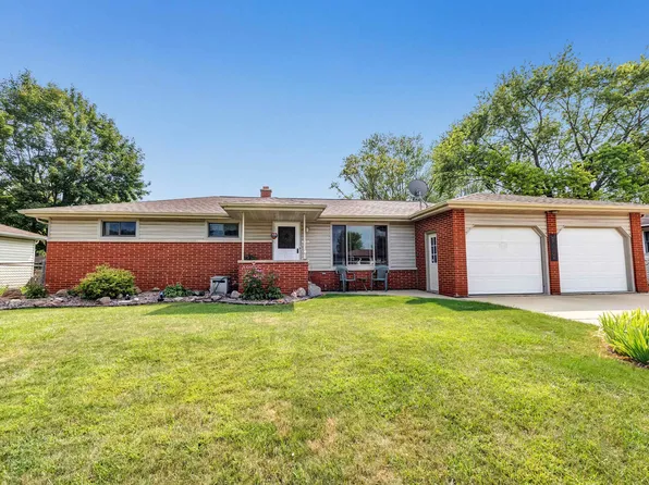 1857 Bond St, Green Bay, WI 54303