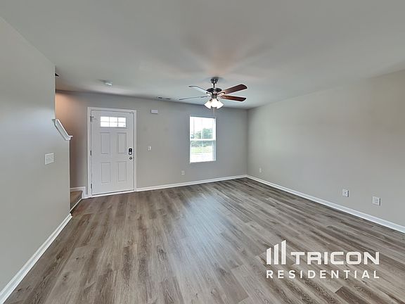 2nd image of 3048 Dartmoor Pl