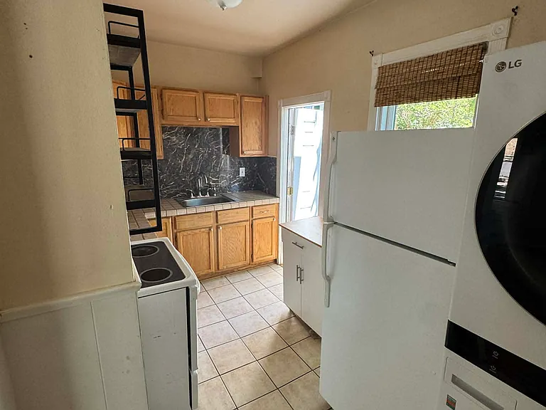 3826 Julian St #3826 — Photo 5