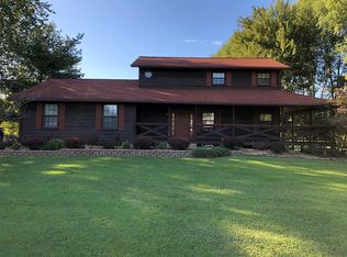 707 Cheshire Rd, Troy, IL 62294