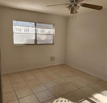 5th image of 1416 N Saturn Ave