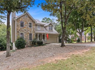 2800 Gravitt Rd, Duluth, GA 30096