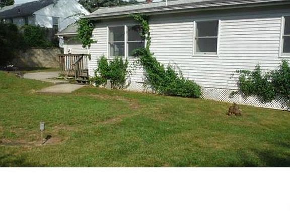 2nd image of 5 Beechland Ct