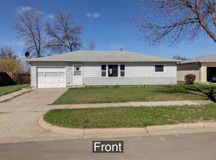 917 16th Ave W, Williston, ND 58801