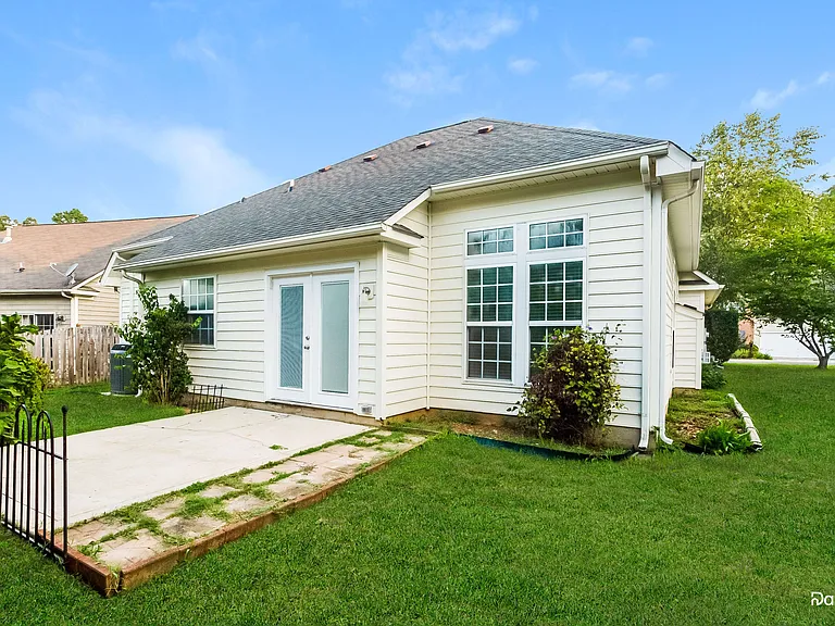 6616 Courtland St — Photo 14