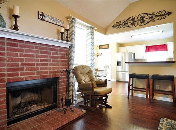 5th image of 1415 Pecan Creek Dr