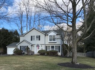 22 Princess Ln, Loudonville, NY 12211