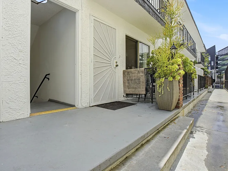 3636 Keystone Ave — Photo 9