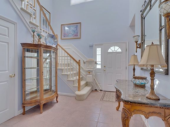 4th image of 111 Willow Wood Dr #111