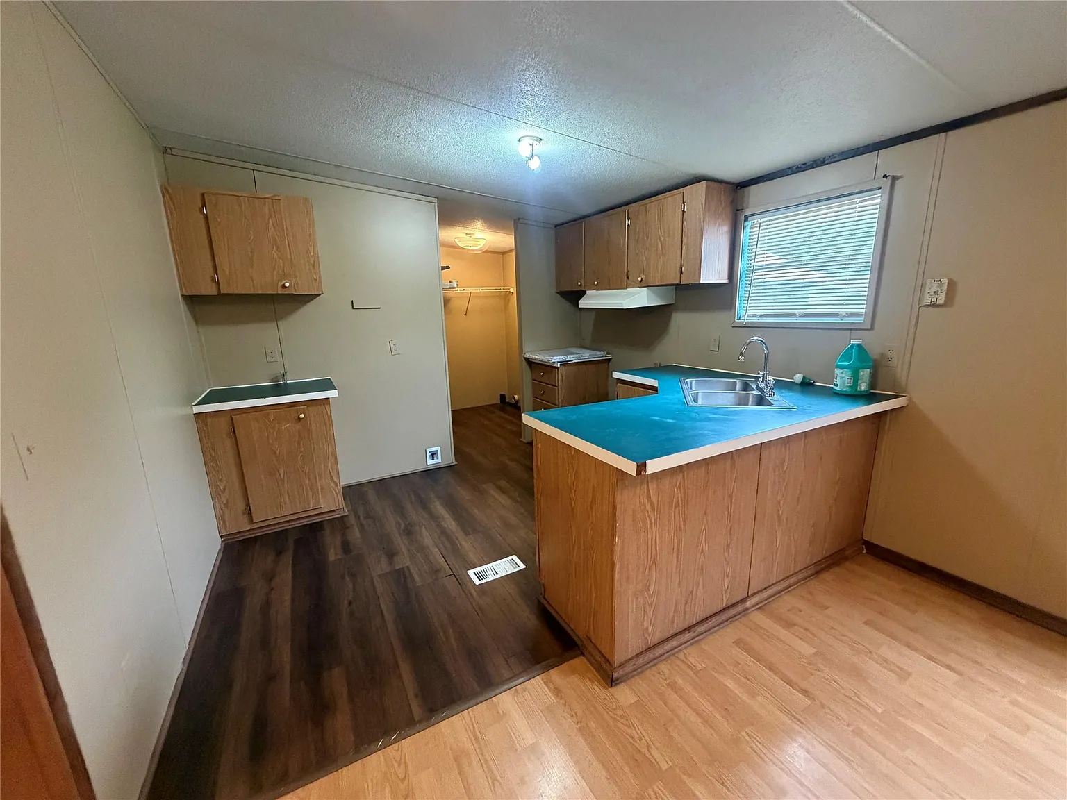 3 bed, 2.0 bath, $1,500 — Photo 4
