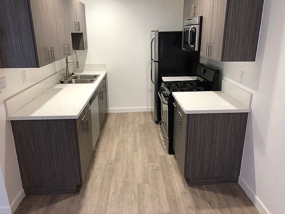 2nd image of 5623 Meridian St #8