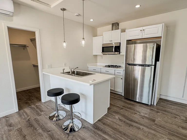 9124 Three Seasons Rd — Photo 12