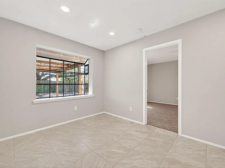 927 Comstock Springs Dr — Photo 26