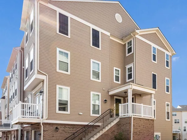 5862 Imperial Dr, Frederick, MD 21703