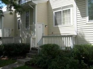 1627 Liberty St UNIT 20-4, Hanover Park, IL 60133