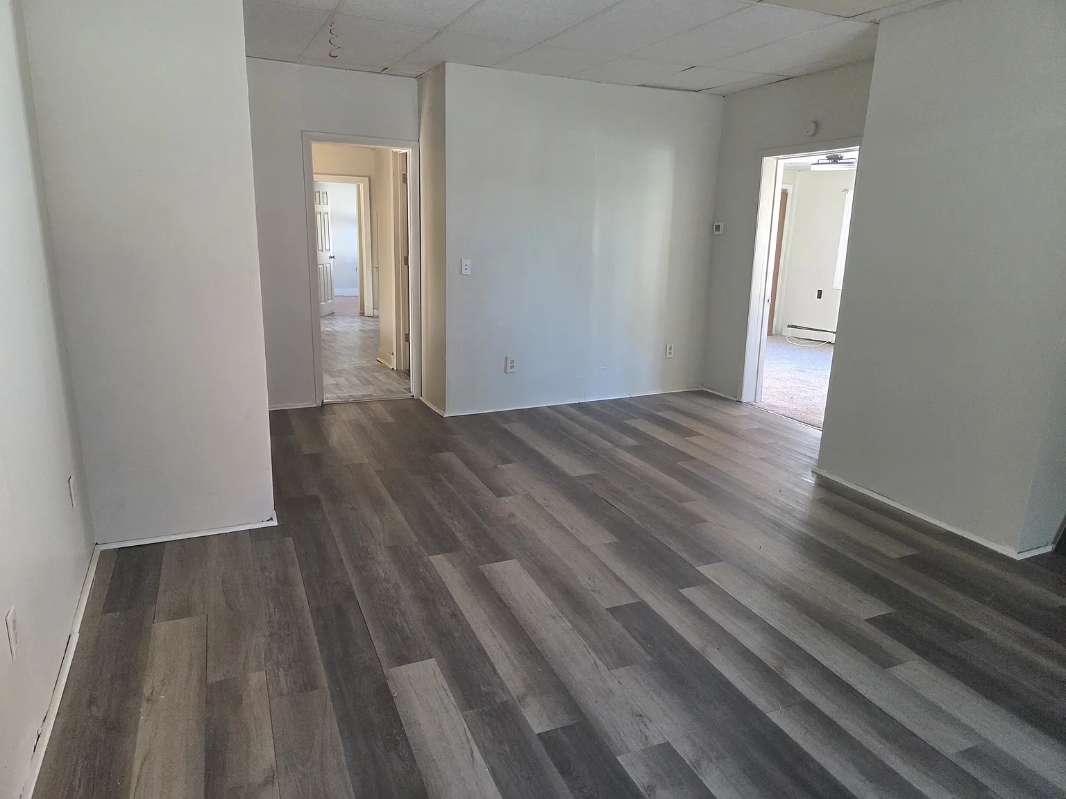 3 bed, 1200 sqft, $1,650 — Photo 2
