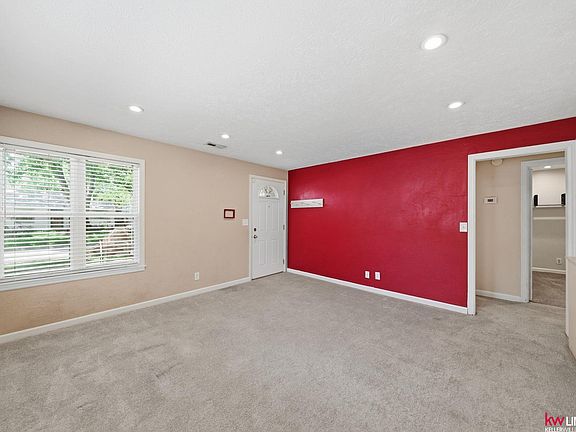 5th image of 3728 Saint Paul Ave