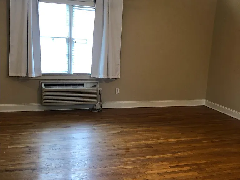 337 Martin Luther King Jr Dr #C — Photo 10