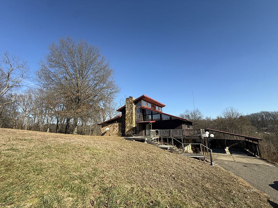 1st image of 240 Hollywood Dr
