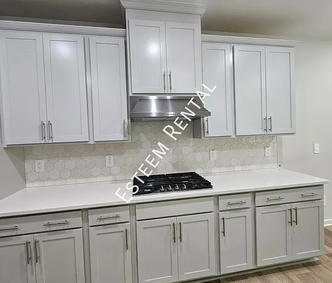 324 Karlov Rd — Photo 7