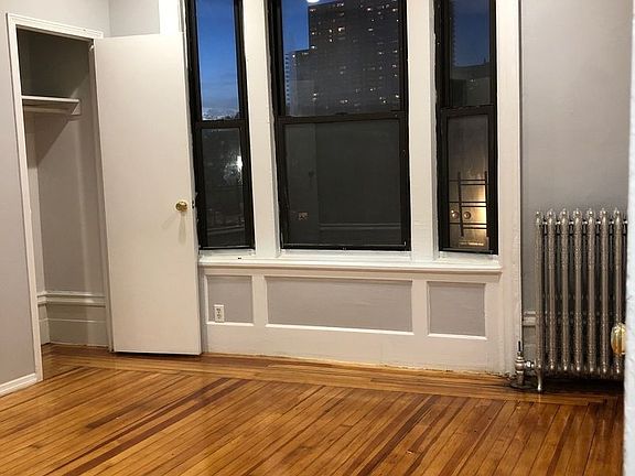 4th image of 2841 Heath Ave APT 2