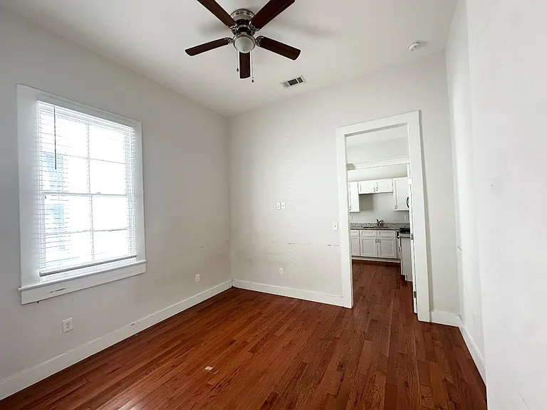 2711 3rd St — Photo 6