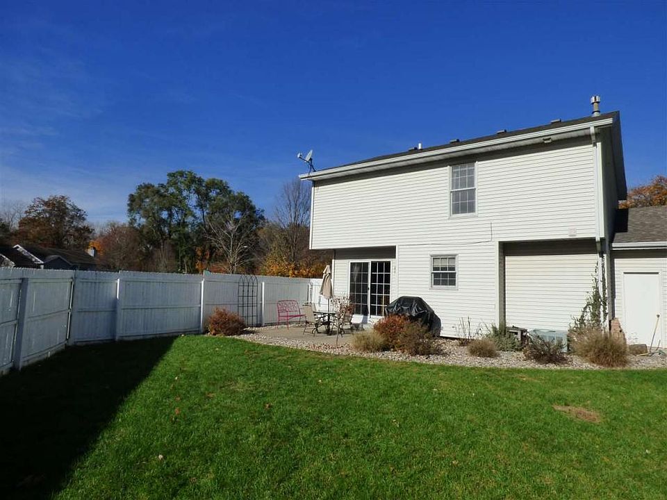 2nd image of 2911 Brooktree Ct