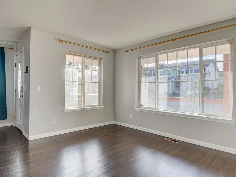 1443 SW Stremler Dr — Photo 11