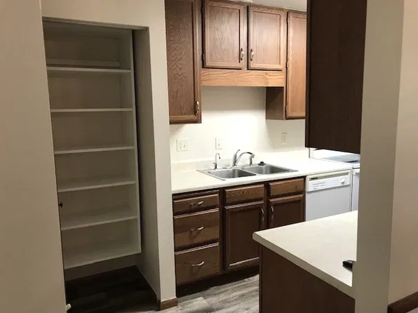 Teton Oasis, 1007 W Depue Ave, Olivia, MN 56277